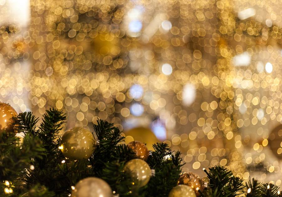 You are currently viewing Christmas 2021 | Celebrating Festivity with Joy and Content